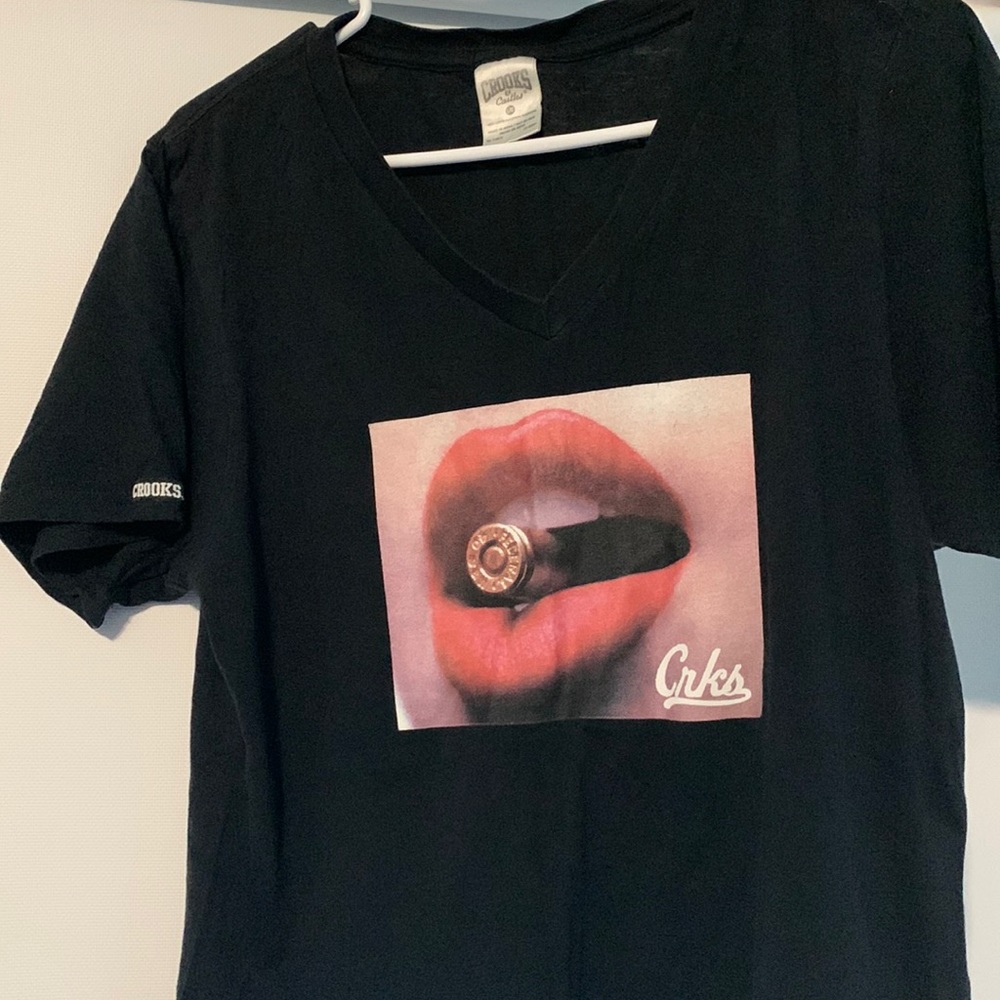 Crooks V-Neck